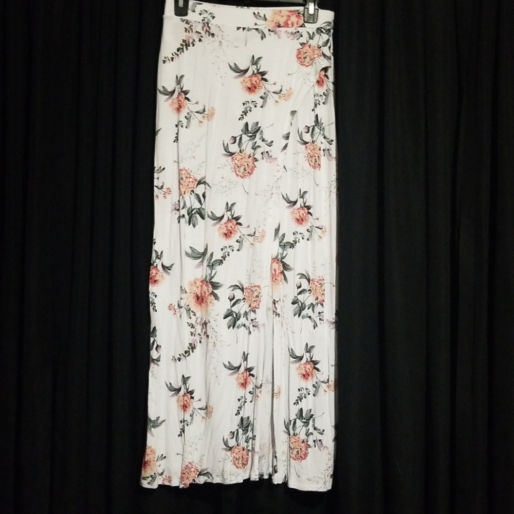 Maxi skirt